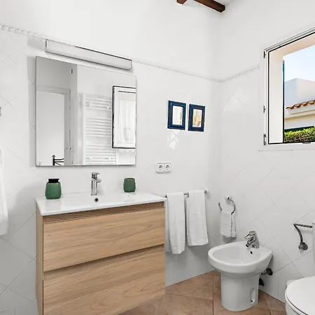 Bini Yaya - Cap Den Font