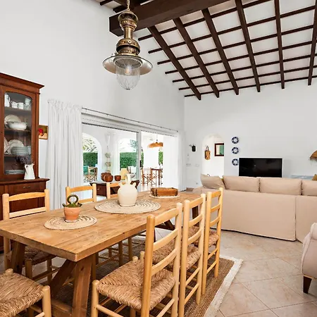 Bini Yaya - Cap Den Font