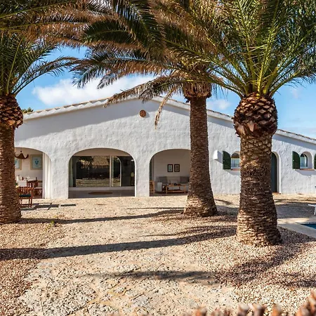 Bini Yaya - Cap Den Font 빌라 *