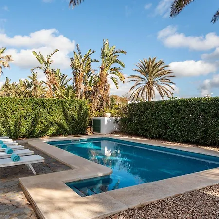 Bini Yaya - Cap Den Font 빌라