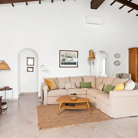 Bini Yaya - Cap Den Font Villa *