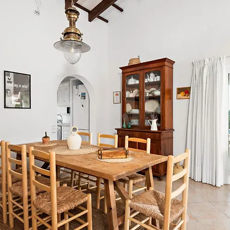 Bini Yaya - Cap Den Font Villa Sant Lluís