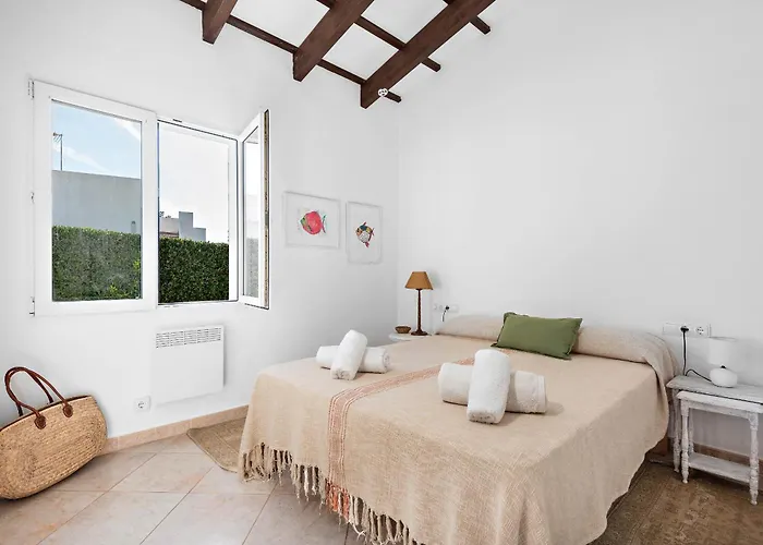 Bini Yaya - Cap Den Font