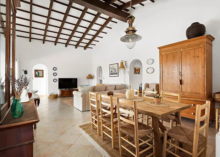 Bini Yaya - Cap Den Font * Sant Lluís